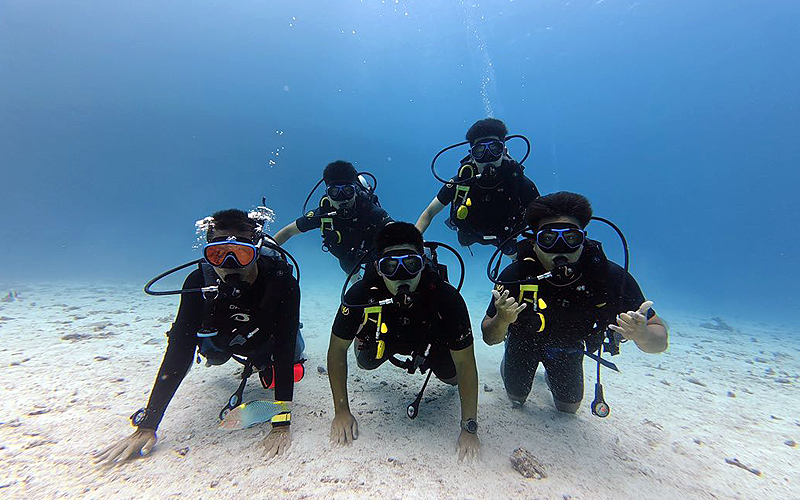 プーケット ダイビング ラチャ ラチャノイ島 ラチャヤイ島 PADI 日本人 ファンダイビング 体験ダイビング 講習 沈船